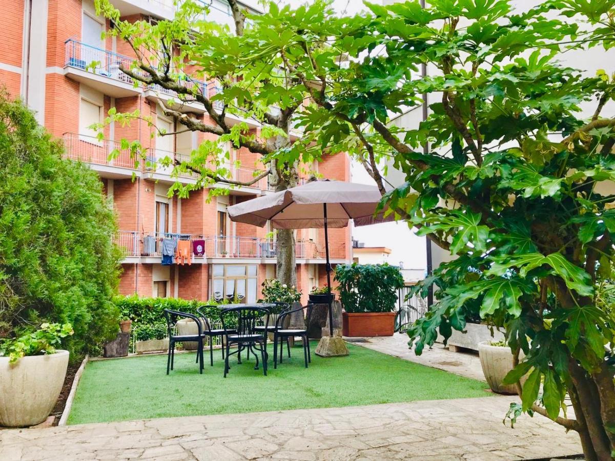 Apartamento Enzo Lettings Chianciano Terme Exterior foto